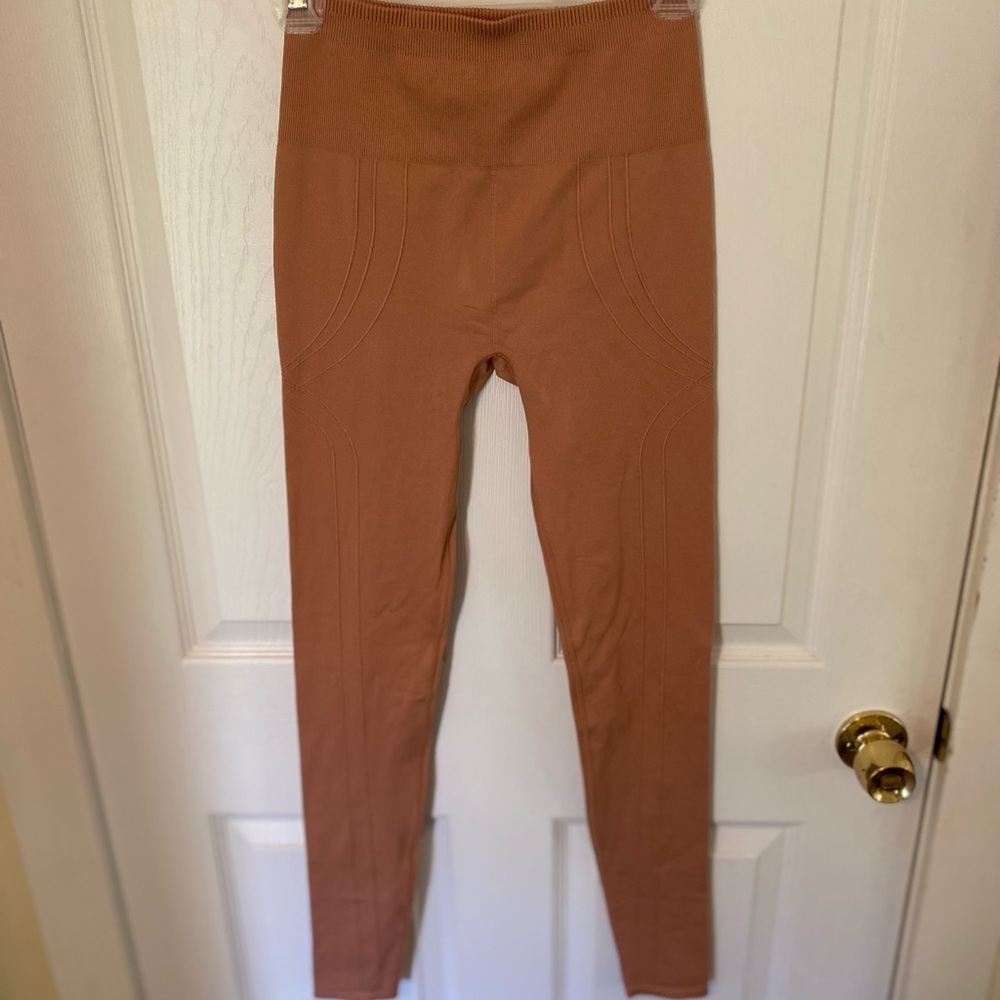Fabletics Leggings - never worn